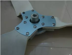 check the screws of each part, calibrate the blades, and clear the deviation