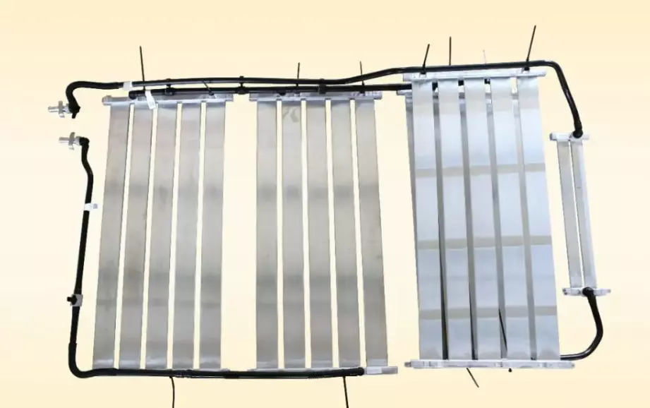 The harmonica tube liquid cooling plate has the advantages of low cost, lightweight, relatively simple structure, and high production efficiency